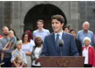 Thủ tướng Canada hứa đánh thuế người nước ngoài đầu cơ nhà đất nếu tái đắc cử